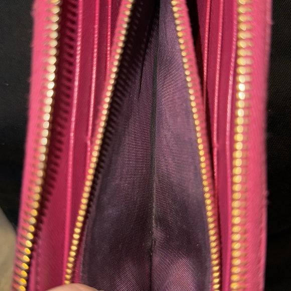 Prada zip around wallet - Picture 5 of 14